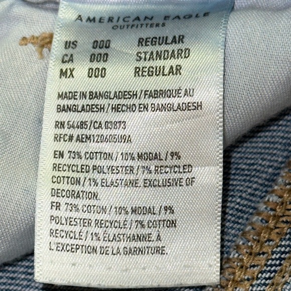 American Eagle Mom Jean Stretch Skinny Leg Distressed in One Area 000 Reg - Picture 5 of 10